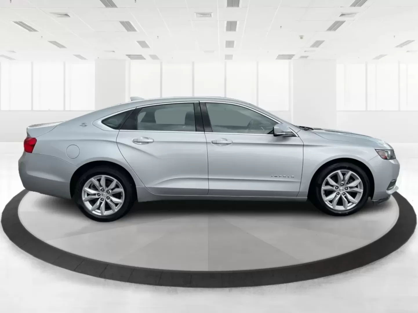 2016 Chevrolet Impala 1LT (2G1105SA4G9) with an Ecotec 2.5L I-4 gasoline direct injection engine, located at 4508 South Dixie Dr, Moraine, OH, 45439, (937) 908-9800, 39.689976, -84.218452 - **Discover Your Ideal Commuter with the 2016 Chevrolet Impala Perfect for Daily Drives or Weekend Getaways!**<br /> <br /> Are you tired of your old ride struggling during your daily commute? Elevate your driving experience with the stylish and reliable 2016 Chevrolet Impala, now available at Advan - Photo#1