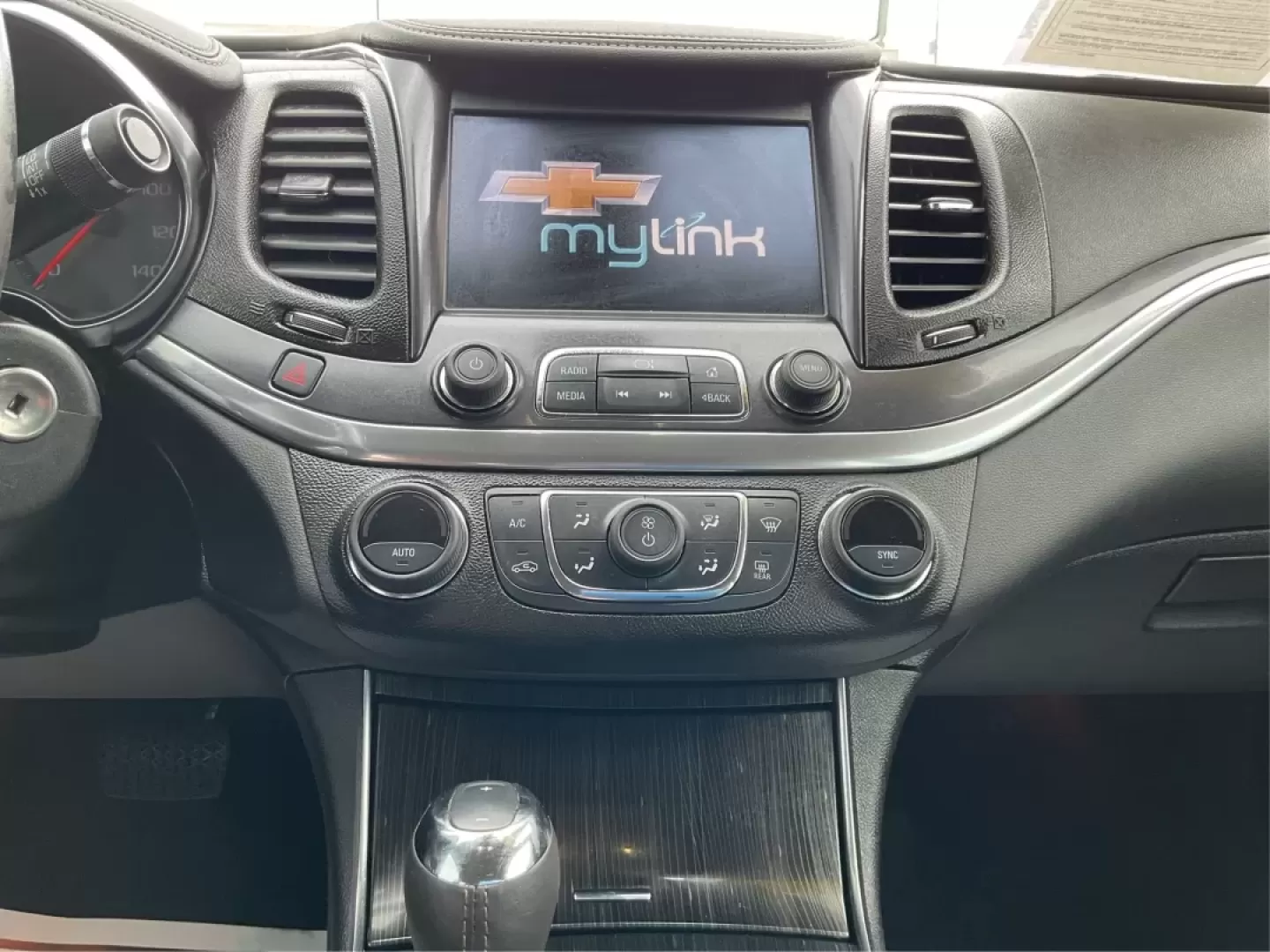 2016 Chevrolet Impala 1LT (2G1105SA4G9) with an Ecotec 2.5L I-4 gasoline direct injection engine, located at 4508 South Dixie Dr, Moraine, OH, 45439, (937) 908-9800, 39.689976, -84.218452 - **Discover Your Ideal Commuter with the 2016 Chevrolet Impala Perfect for Daily Drives or Weekend Getaways!**<br /> <br /> Are you tired of your old ride struggling during your daily commute? Elevate your driving experience with the stylish and reliable 2016 Chevrolet Impala, now available at Advan - Photo#12
