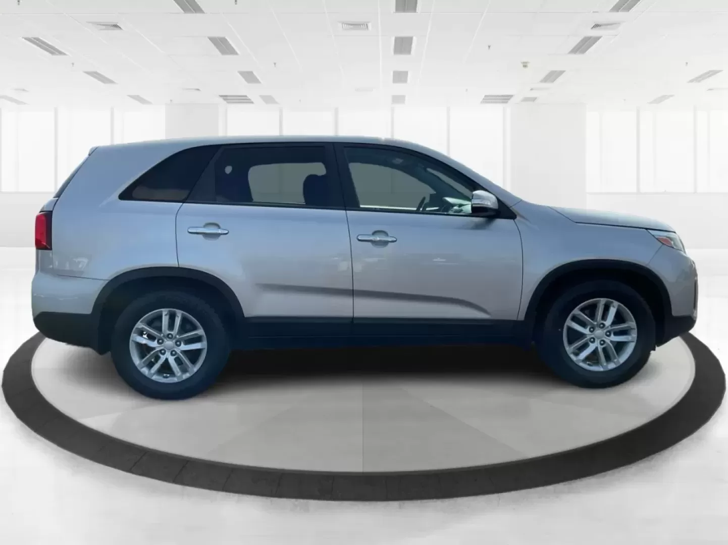 2014 Kia Sorento LX (5XYKT3A66EG) with an 2.4L I-4 gasoline direct injection engine, located at 1951 S Dayton Lakeview Rd., New Carlisle, OH, 45344, (937) 908-9800, 39.890999, -84.050255 - Discover the joy of family adventures with the 2014 Kia Sorento LX, now available at Advantage Car and Credit in New Carlisle, OH. This spacious SUV is perfect for growing families or anyone who loves weekend getaways. With a versatile interior and advanced features, the Sorento is designed for comf - Photo#1
