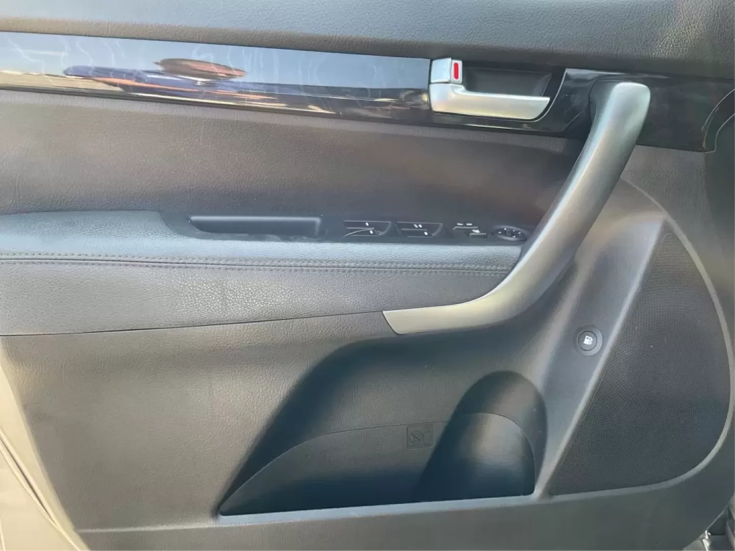 2014 Kia Sorento LX (5XYKT3A66EG) with an 2.4L I-4 gasoline direct injection engine, located at 1951 S Dayton Lakeview Rd., New Carlisle, OH, 45344, (937) 908-9800, 39.890999, -84.050255 - Discover the joy of family adventures with the 2014 Kia Sorento LX, now available at Advantage Car and Credit in New Carlisle, OH. This spacious SUV is perfect for growing families or anyone who loves weekend getaways. With a versatile interior and advanced features, the Sorento is designed for comf - Photo#17