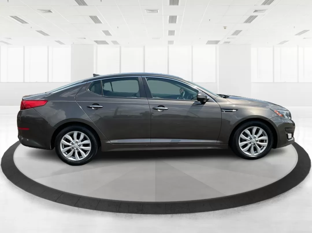 2015 Kia Optima EX (5XXGN4A70FG) with an Theta II 2.4L I-4 gasoline direct injection engine, located at 8750 N County Rd 25A, Piqua, OH, 45356, (937) 908-9800, 40.164391, -84.232513 - Photo#1