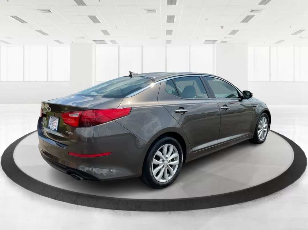 2015 Kia Optima EX (5XXGN4A70FG) with an Theta II 2.4L I-4 gasoline direct injection engine, located at 8750 N County Rd 25A, Piqua, OH, 45356, (937) 908-9800, 40.164391, -84.232513 - Photo#2