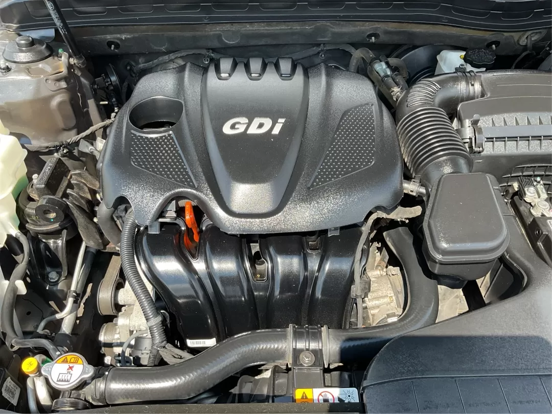 2015 Kia Optima EX (5XXGN4A70FG) with an Theta II 2.4L I-4 gasoline direct injection engine, located at 8750 N County Rd 25A, Piqua, OH, 45356, (937) 908-9800, 40.164391, -84.232513 - Photo#11