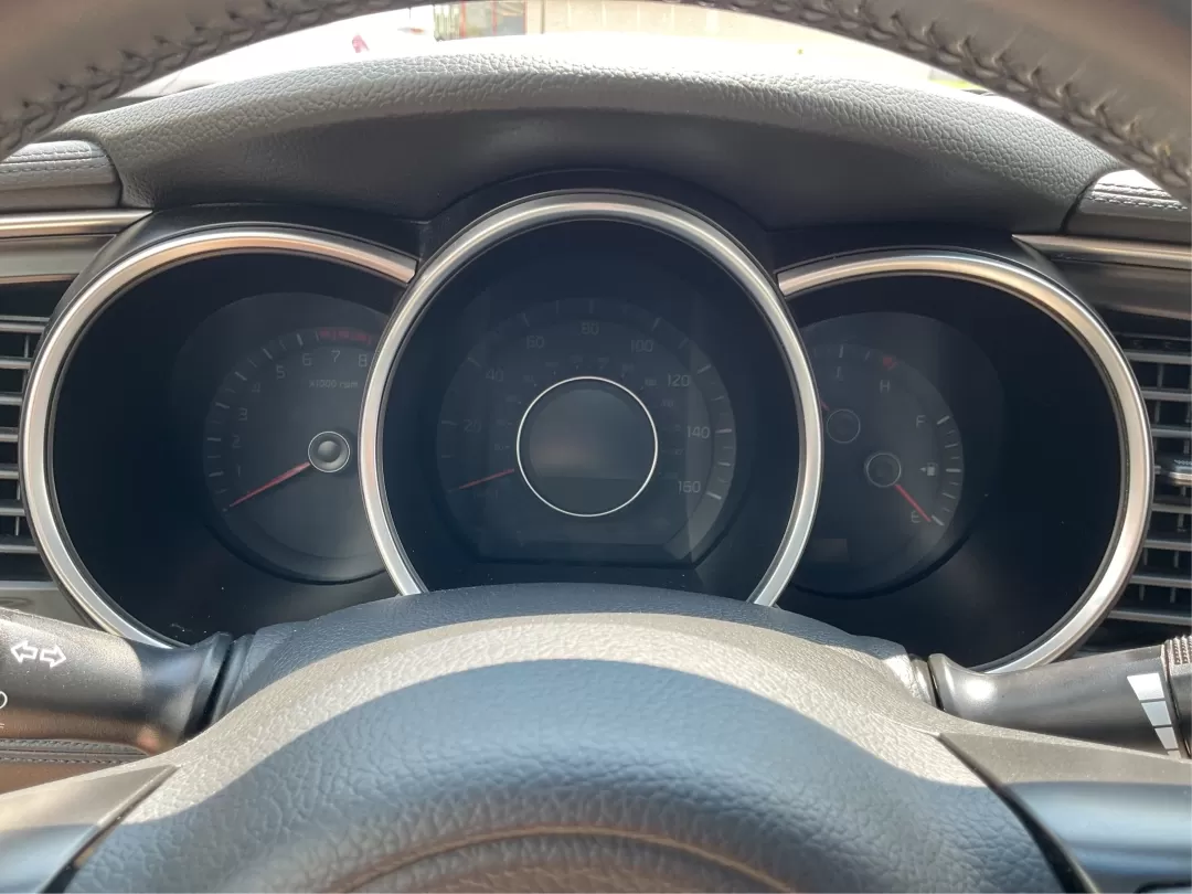 2015 Kia Optima EX (5XXGN4A70FG) with an Theta II 2.4L I-4 gasoline direct injection engine, located at 8750 N County Rd 25A, Piqua, OH, 45356, (937) 908-9800, 40.164391, -84.232513 - Photo#15