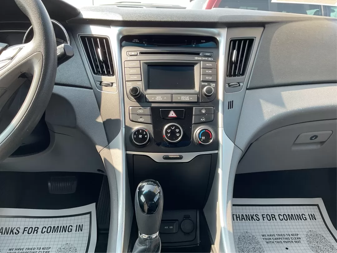 2014 Hyundai Sonata GLS (5NPEB4AC0EH) with an 2.4L I-4 gasoline direct injection engine, located at 8750 N County Rd 25A, Piqua, OH, 45356, (937) 908-9800, 40.164391, -84.232513 - 2014 Hyundai Sonata GLS - Photo#13
