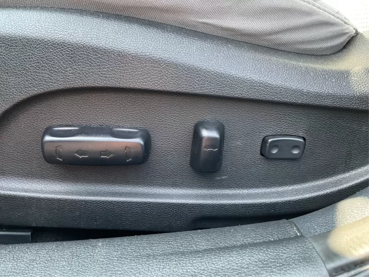 2014 Hyundai Sonata GLS (5NPEB4AC0EH) with an 2.4L I-4 gasoline direct injection engine, located at 8750 N County Rd 25A, Piqua, OH, 45356, (937) 908-9800, 40.164391, -84.232513 - Looking for a reliable sedan that seamlessly blends comfort, efficiency, and style? Look no further than this 2014 Hyundai Sonata GLS, perfect for families, daily commuters, or anyone who appreciates a smooth ride. At Advantage Car and Credit - Piqua, located at 8750 N County Rd 25A in beautiful Piq - Photo#17