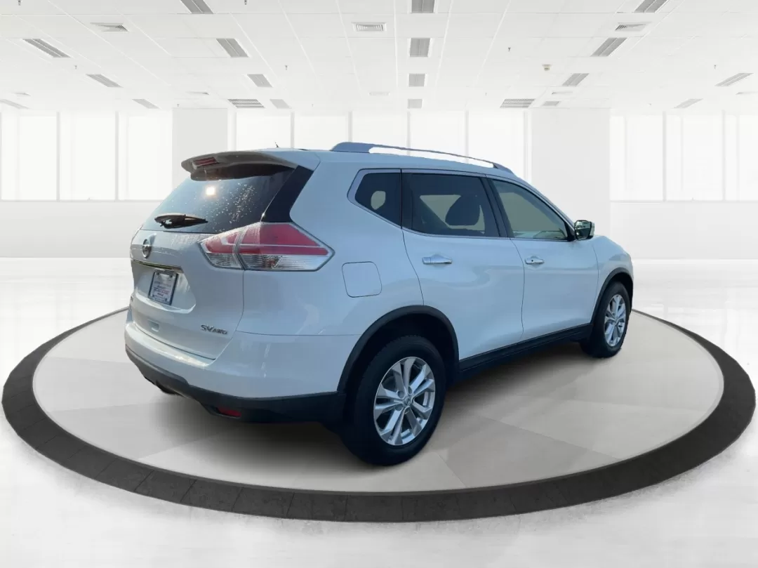 2016 Nissan Rogue SV (KNMAT2MV5GP) with an 2.5L I-4 DOHC engine, located at 8750 N County Rd 25A, Piqua, OH, 45356, (937) 908-9800, 40.164391, -84.232513 - 2016 Nissan Rogue SV - Photo#2