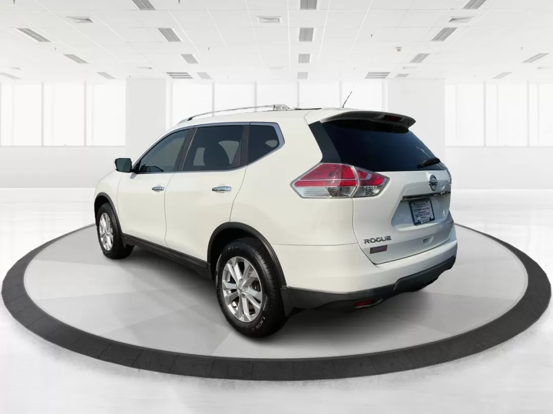 2016 Nissan Rogue SV (KNMAT2MV5GP) with an 2.5L I-4 DOHC engine, located at 8750 N County Rd 25A, Piqua, OH, 45356, (937) 908-9800, 40.164391, -84.232513 - 2016 Nissan Rogue SV - Photo#4