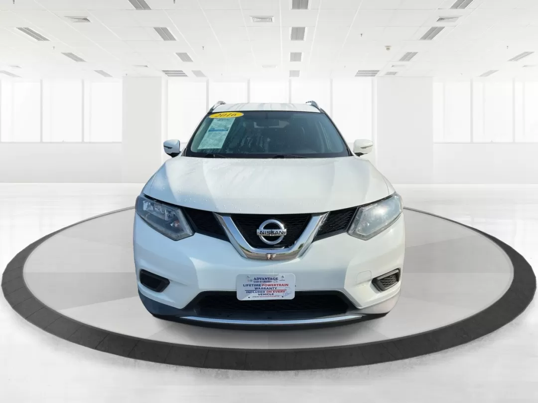2016 Nissan Rogue SV (KNMAT2MV5GP) with an 2.5L I-4 DOHC engine, located at 8750 N County Rd 25A, Piqua, OH, 45356, (937) 908-9800, 40.164391, -84.232513 - 2016 Nissan Rogue SV - Photo#7
