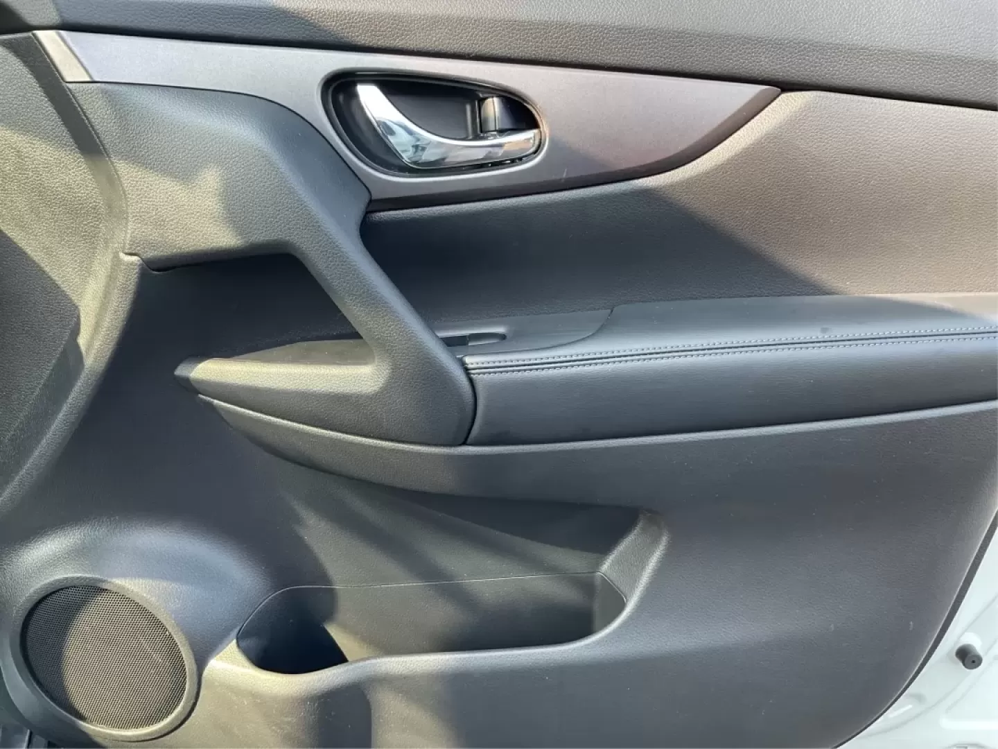 2016 Nissan Rogue SV (KNMAT2MV5GP) with an 2.5L I-4 DOHC engine, located at 8750 N County Rd 25A, Piqua, OH, 45356, (937) 908-9800, 40.164391, -84.232513 - **Explore New Adventures with the 2016 Nissan Rogue SV Perfect for Family Trips and Daily Commutes!**<br /> <br /> If you're on the lookout for a reliable SUV that can keep up with your active lifestyle, look no further than the stunning 2016 Nissan Rogue SV available at Advantage Car and Credit - - Photo#19