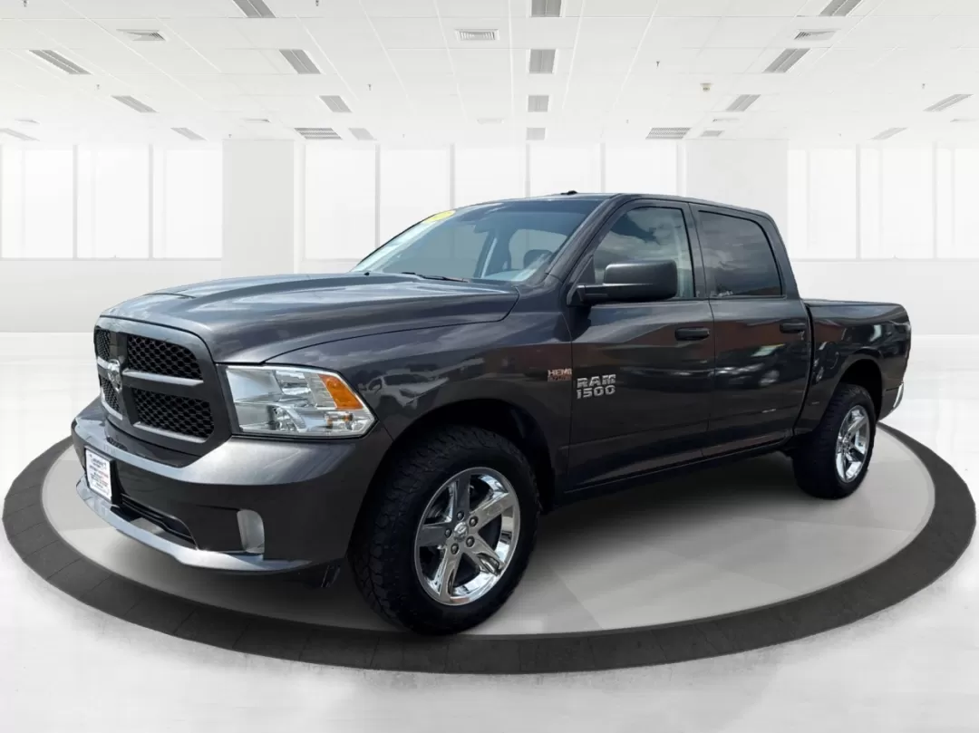 2017 Ram 1500 Express Crew Cab 4x4 5'7 Box (3C6RR7KTXHG) with an Other engine, located at 880 E. National Road, OH, 45377, (937) 908-9800, 39.891918, -84.183975 - ### Unleash Your Adventurous Spirit with the 2017 Ram 1500 at Advantage Car and Credit - Xenia!<br /> <br /> Are you ready to elevate your driving experience? Whether you're tackling the daily commute, embarking on family road trips, or conquering weekend adventures, the 2017 Ram 1500 Express Crew C - Photo#8