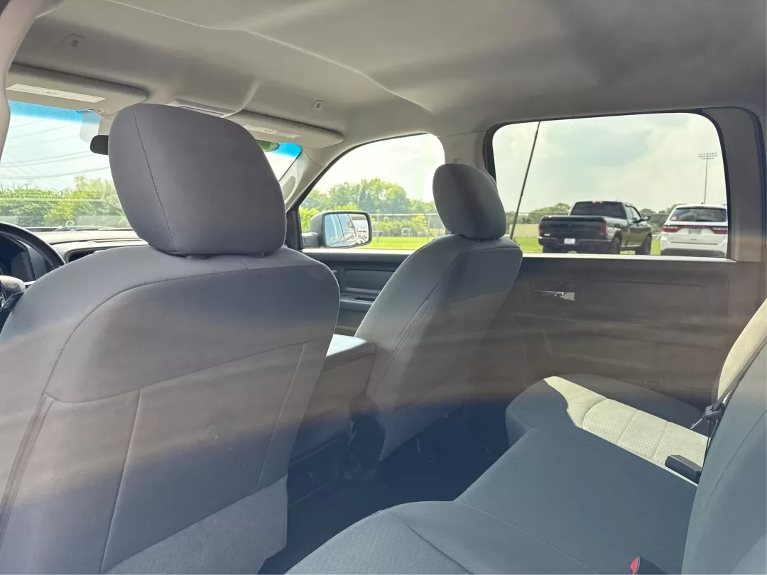 2017 Ram 1500 Express Crew Cab 4x4 5'7 Box (3C6RR7KTXHG) with an Other engine, located at 880 E. National Road, OH, 45377, (937) 908-9800, 39.891918, -84.183975 - ### Unleash Your Adventurous Spirit with the 2017 Ram 1500 at Advantage Car and Credit - Xenia!<br /> <br /> Are you ready to elevate your driving experience? Whether you're tackling the daily commute, embarking on family road trips, or conquering weekend adventures, the 2017 Ram 1500 Express Crew C - Photo#10