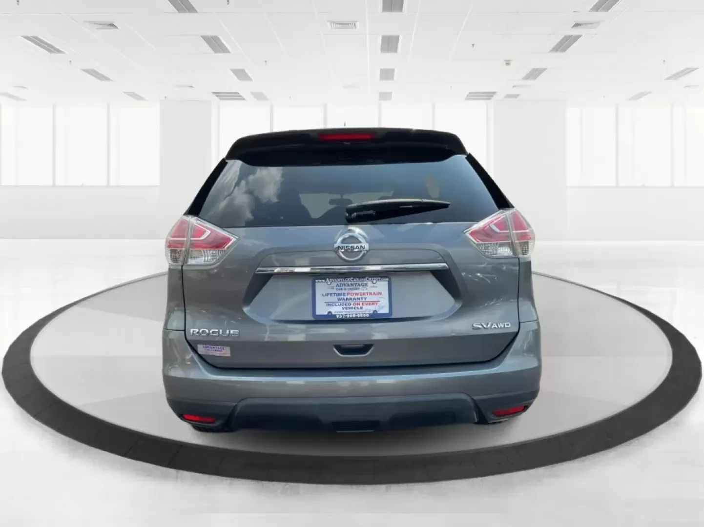2015 Nissan Rogue SV (5N1AT2MV3FC) with an 2.5L I-4 DOHC engine, located at 1230 East Main St, Xenia, OH, 45385, (937) 908-9800, 39.688026, -83.910172 - Experience adventure and comfort on the road with this 2015 Nissan Rogue SV, available now at **Advantage Car and Credit - Xenia**! Whether you're embarking on a weekend getaway or navigating the hustle and bustle of daily commutes, this versatile SUV is designed to meet your lifestyle needs. With i - Photo#3