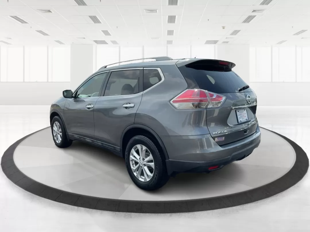 2015 Nissan Rogue SV (5N1AT2MV3FC) with an 2.5L I-4 DOHC engine, located at 1230 East Main St, Xenia, OH, 45385, (937) 908-9800, 39.688026, -83.910172 - 2015 Nissan Rogue SV - Photo#4