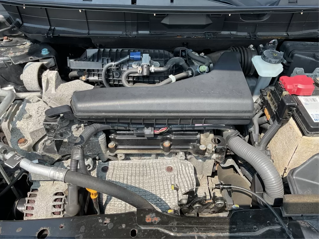 2015 Nissan Rogue SV (5N1AT2MV3FC) with an 2.5L I-4 DOHC engine, located at 1230 East Main St, Xenia, OH, 45385, (937) 908-9800, 39.688026, -83.910172 - 2015 Nissan Rogue SV - Photo#11