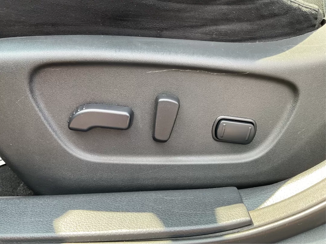 2015 Nissan Rogue SV (5N1AT2MV3FC) with an 2.5L I-4 DOHC engine, located at 1230 East Main St, Xenia, OH, 45385, (937) 908-9800, 39.688026, -83.910172 - 2015 Nissan Rogue SV - Photo#17