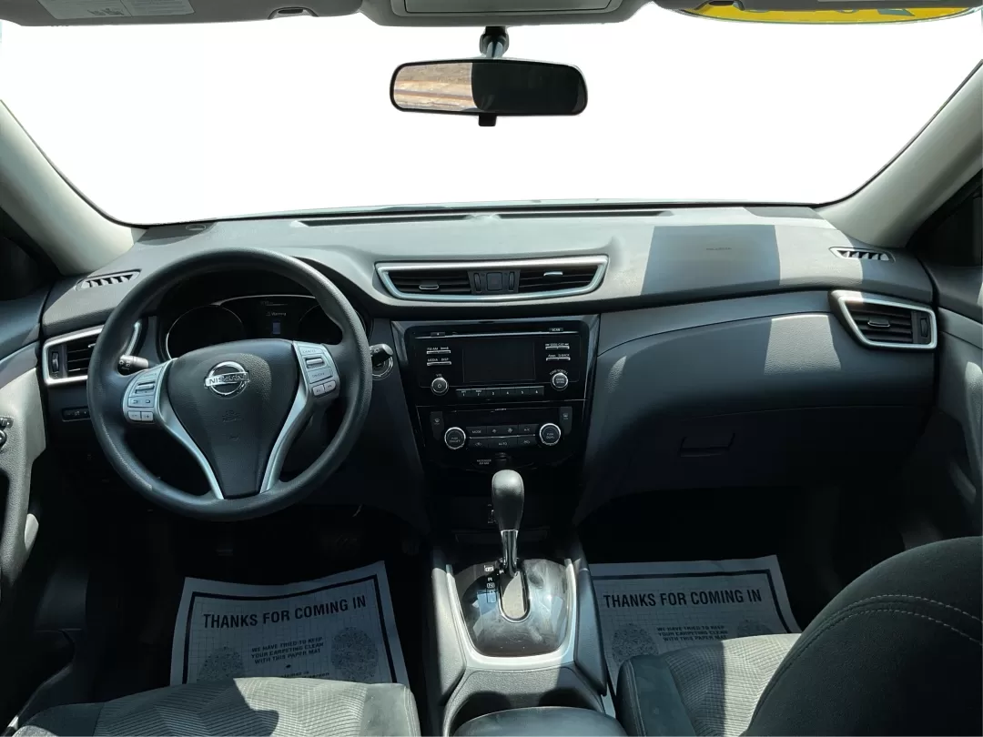 2015 Nissan Rogue SV (5N1AT2MV3FC) with an 2.5L I-4 DOHC engine, located at 1230 East Main St, Xenia, OH, 45385, (937) 908-9800, 39.688026, -83.910172 - 2015 Nissan Rogue SV - Photo#20
