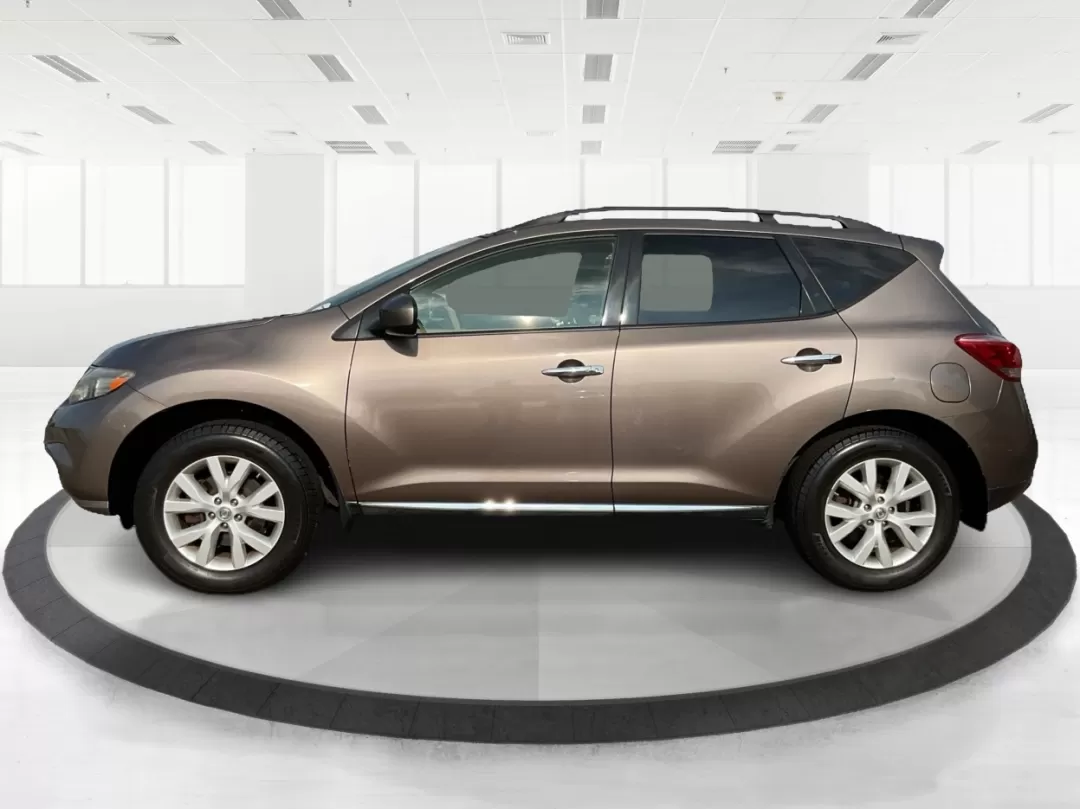 2013 Nissan Murano SL (JN8AZ1MU0DW) with an 3.5L V-6 DOHC engine, located at 4508 South Dixie Dr, Moraine, OH, 45439, (937) 908-9800, 39.689976, -84.218452 - Experience the perfect blend of comfort and versatility with the 2013 Nissan Murano SL, an ideal choice for growing families, outdoor enthusiasts, or anyone seeking a reliable vehicle for daily commutes. At Advantage Car and Credit - Moraine, located at 4508 South Dixie Dr, Moraine, OH 45439, we und - Photo#5
