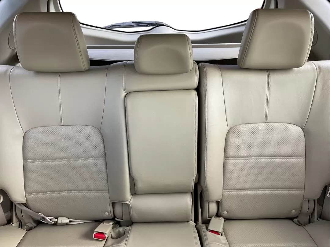 2013 Nissan Murano SL (JN8AZ1MU0DW) with an 3.5L V-6 DOHC engine, located at 4508 South Dixie Dr, Moraine, OH, 45439, (937) 908-9800, 39.689976, -84.218452 - Experience the perfect blend of comfort and versatility with the 2013 Nissan Murano SL, an ideal choice for growing families, outdoor enthusiasts, or anyone seeking a reliable vehicle for daily commutes. At Advantage Car and Credit - Moraine, located at 4508 South Dixie Dr, Moraine, OH 45439, we und - Photo#14