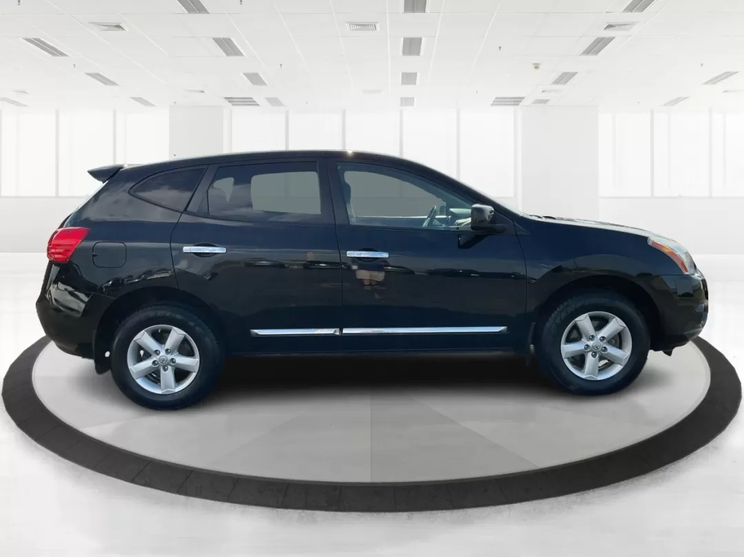 2013 Nissan Rogue S (JN8AS5MV0DW) with an 2.5L I-4 DOHC engine, located at 4508 South Dixie Dr, Moraine, OH, 45439, (937) 908-9800, 39.689976, -84.218452 - ### Explore the Perfect Family Adventure with the 2013 Nissan Rogue at Advantage Car and Credit - Moraine!<br /> <br /> Are you in the market for a versatile SUV that can handle both the daily grind and weekend getaways? Look no further than the 2013 Nissan Rogue, available now at Advantage Car and - Photo#1