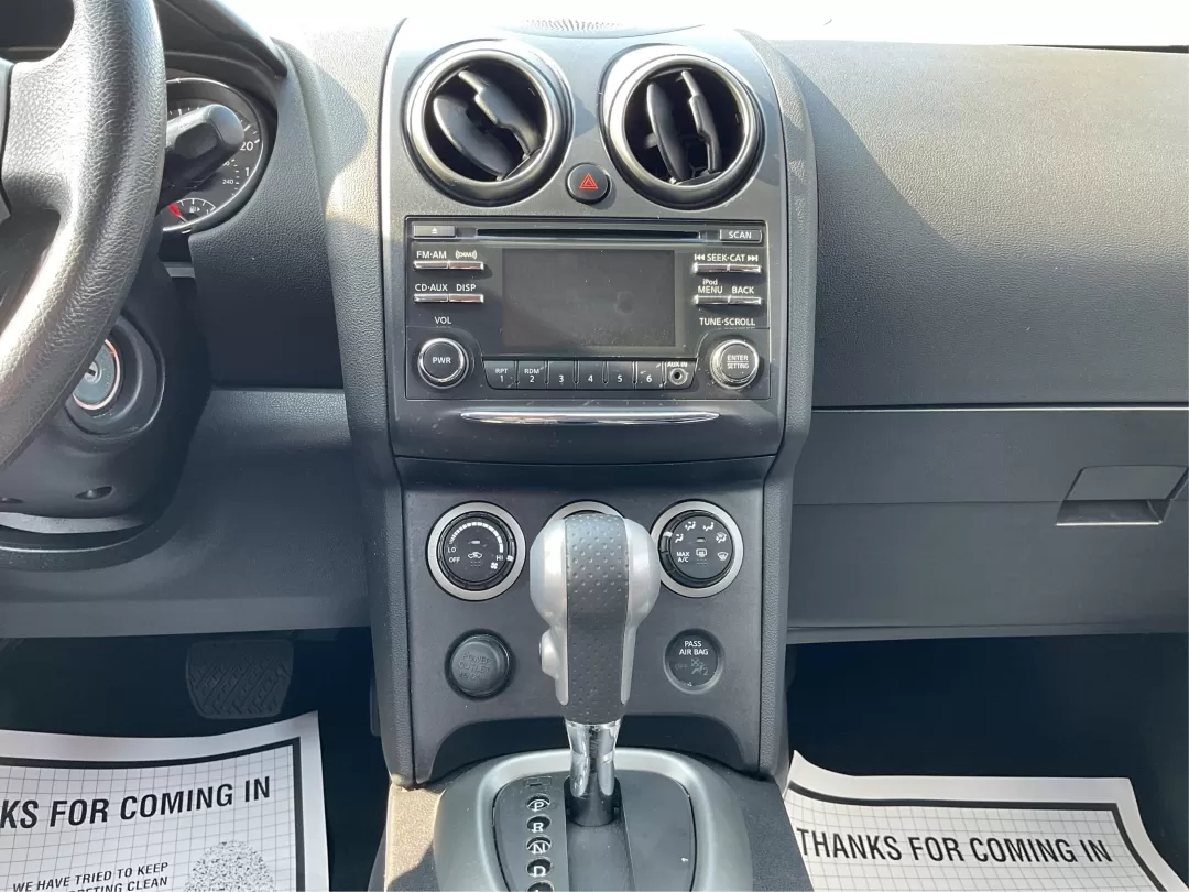 2013 Nissan Rogue S (JN8AS5MV0DW) with an 2.5L I-4 DOHC engine, located at 4508 South Dixie Dr, Moraine, OH, 45439, (937) 908-9800, 39.689976, -84.218452 - ### Explore the Perfect Family Adventure with the 2013 Nissan Rogue at Advantage Car and Credit - Moraine!<br /> <br /> Are you in the market for a versatile SUV that can handle both the daily grind and weekend getaways? Look no further than the 2013 Nissan Rogue, available now at Advantage Car and - Photo#13