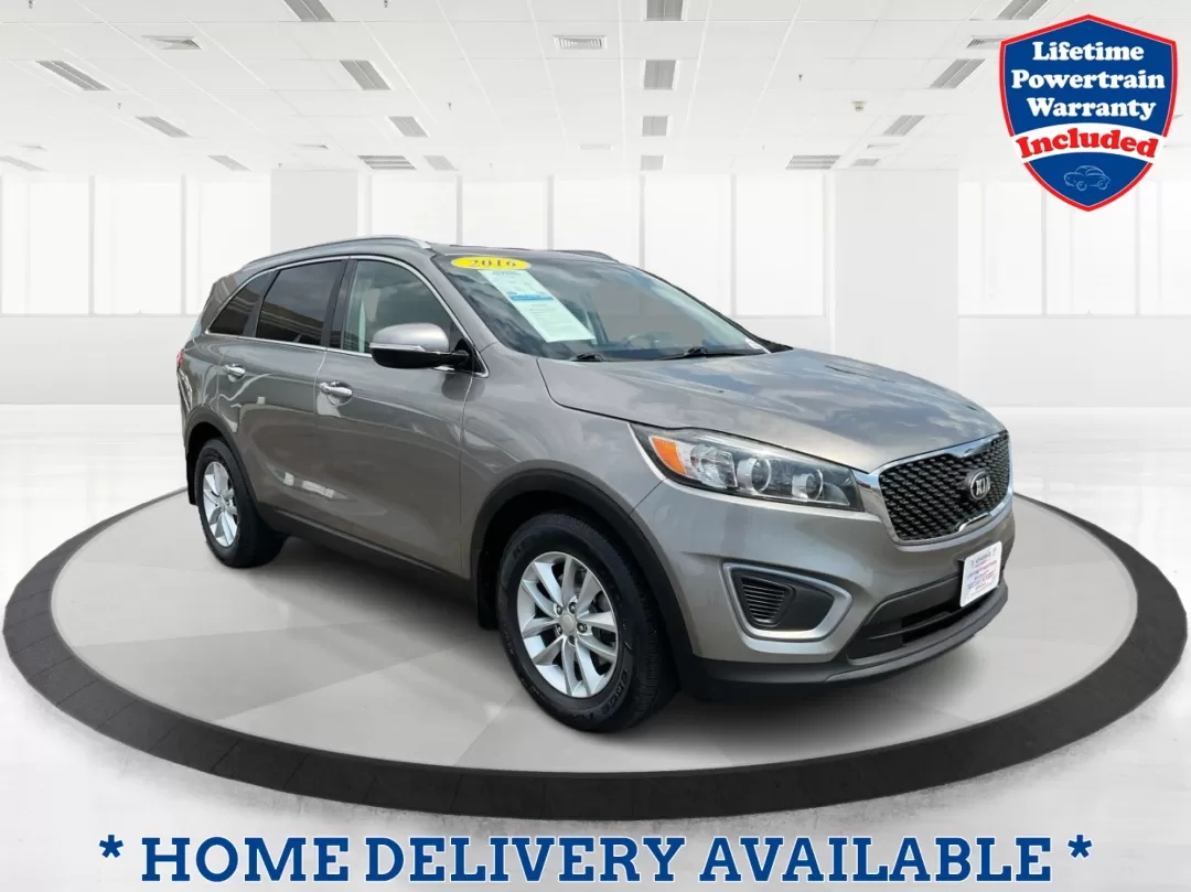 2016 Kia Sorento 2.4L LX (5XYPG4A34GG) with an 2.4L I-4 gasoline direct injection engine, located at 401 Woodman Dr, Riverside, OH, 45431, (937) 908-9800, 39.760899, -84.123421 - **Explore Life's Adventures with the 2016 Kia Sorento at Advantage Car and Credit - Riverside!**<br /> <br /> Are you ready to elevate your driving experience? The 2016 Kia Sorento is the perfect companion for families, adventurers, and daily commuters alike. This versatile SUV seamlessly blends com - Photo#0