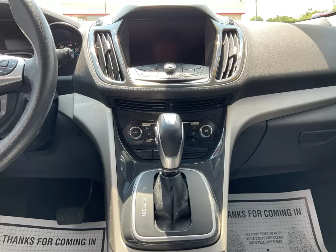 2013 Ford Escape SEL (1FMCU9H95DU) with an Other engine, located at 1230 East Main St, Xenia, OH, 45385, (937) 908-9800, 39.688026, -83.910172 - ### Discover Your Next Adventure with the 2013 Ford Escape SEL at Advantage Car and Credit - Xenia!<br /> <br /> Are you ready to elevate your family outings or weekend adventures? The 2013 Ford Escape SEL, available now at Advantage Car and Credit in Xenia, OH, is the perfect vehicle for those who - Photo#13