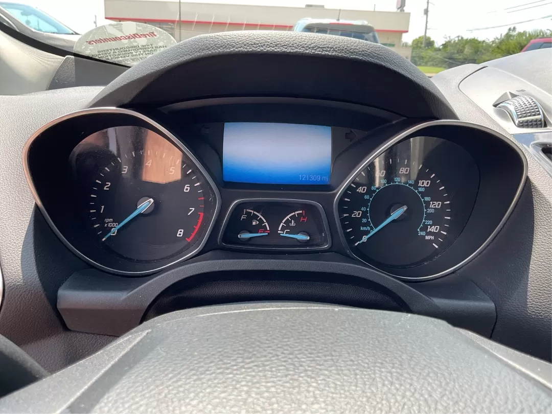 2013 Ford Escape SEL (1FMCU9H95DU) with an Other engine, located at 1230 East Main St, Xenia, OH, 45385, (937) 908-9800, 39.688026, -83.910172 - ### Discover Your Next Adventure with the 2013 Ford Escape SEL at Advantage Car and Credit - Xenia!<br /> <br /> Are you ready to elevate your family outings or weekend adventures? The 2013 Ford Escape SEL, available now at Advantage Car and Credit in Xenia, OH, is the perfect vehicle for those who - Photo#15