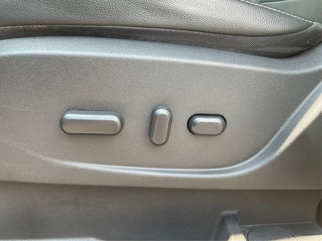 2013 Ford Escape SEL (1FMCU9H95DU) with an Other engine, located at 1230 East Main St, Xenia, OH, 45385, (937) 908-9800, 39.688026, -83.910172 - ### Discover Your Next Adventure with the 2013 Ford Escape SEL at Advantage Car and Credit - Xenia!<br /> <br /> Are you ready to elevate your family outings or weekend adventures? The 2013 Ford Escape SEL, available now at Advantage Car and Credit in Xenia, OH, is the perfect vehicle for those who - Photo#18
