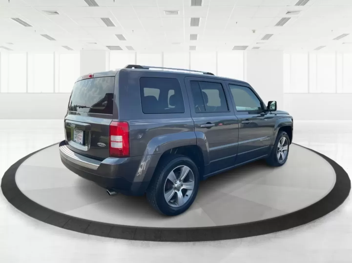 2017 Jeep Patriot High Altitude FWD (1C4NJPFA4HD) with an 2L I-4 DOHC engine, located at 1184 Kauffman Ave, Fairborn, OH, 45324, (937) 908-9800, 39.807072, -84.030914 - **Adventure Awaits in the 2017 Jeep Patriot High Altitude FWD Perfect for Your Next Journey!**<br /> <br /> Are you ready to take on your next adventure? Whether you're navigating through city traffic in Fairborn or exploring the scenic routes of Ohio, the 2017 Jeep Patriot High Altitude FWD is the - Photo#2