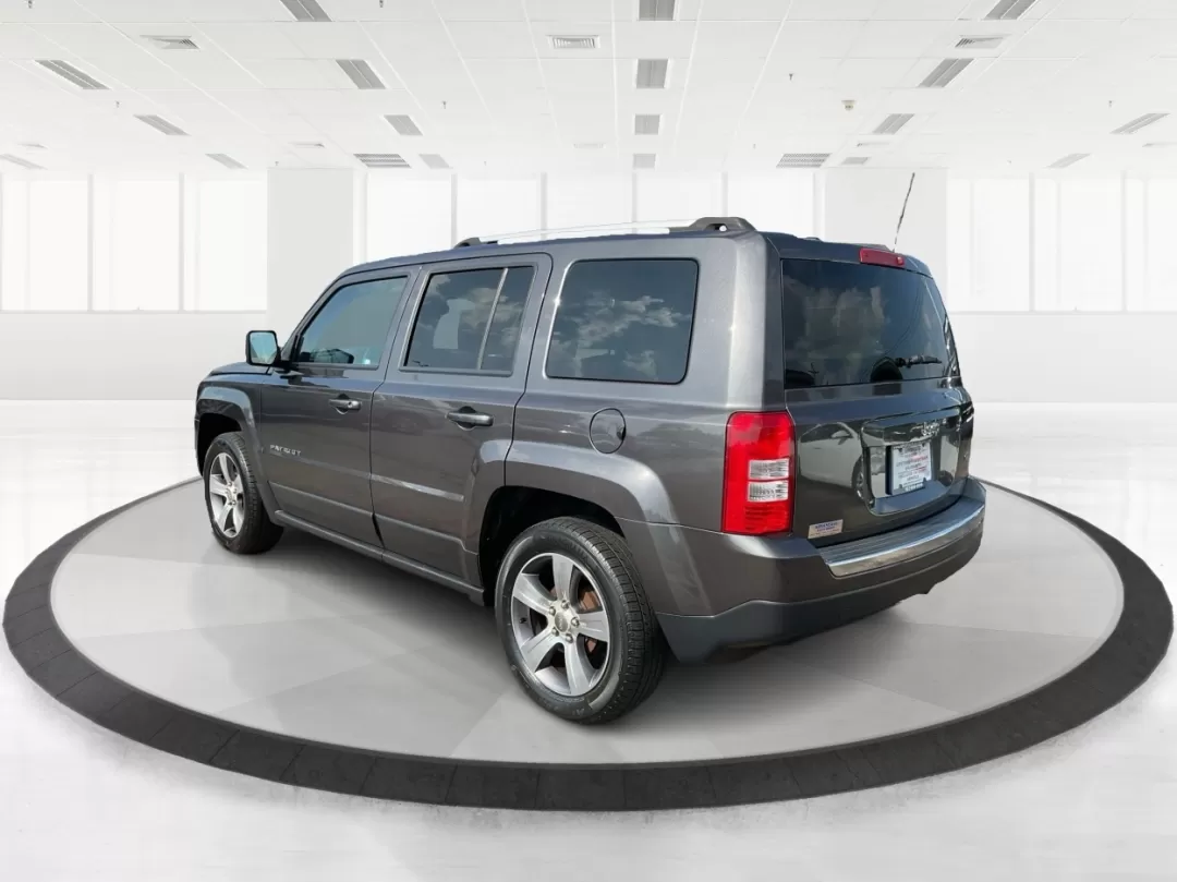 2017 Jeep Patriot High Altitude FWD (1C4NJPFA4HD) with an 2L I-4 DOHC engine, located at 1184 Kauffman Ave, Fairborn, OH, 45324, (937) 908-9800, 39.807072, -84.030914 - **Adventure Awaits in the 2017 Jeep Patriot High Altitude FWD Perfect for Your Next Journey!**<br /> <br /> Are you ready to take on your next adventure? Whether you're navigating through city traffic in Fairborn or exploring the scenic routes of Ohio, the 2017 Jeep Patriot High Altitude FWD is the - Photo#4