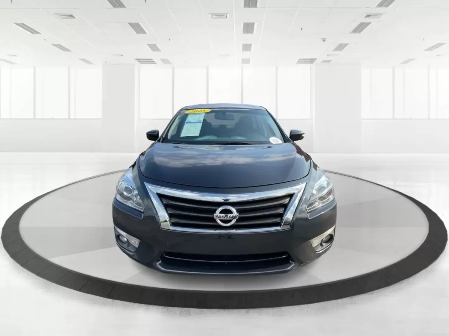 2015 Nissan Altima 2.5 SV (1N4AL3AP2FC) with an 2.5L I-4 DOHC engine, located at 1184 Kauffman Ave, Fairborn, OH, 45324, (937) 908-9800, 39.807072, -84.030914 - **Elevate Your Daily Drive with the 2015 Nissan Altima 2.5 SV at Advantage Car and Credit - Fairborn!**<br /> <br /> Are you searching for a reliable sedan that effortlessly blends style, comfort, and technology? Look no further than the 2015 Nissan Altima 2.5 SV available at Advantage Car and Credi - Photo#7