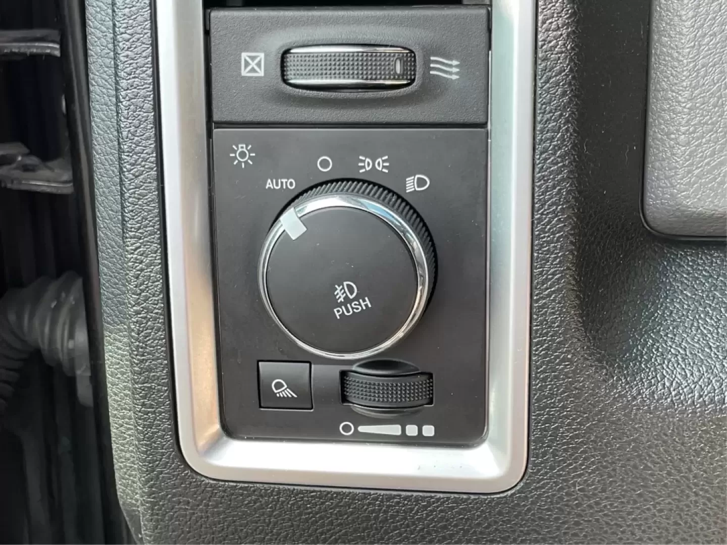 2017 Ram 1500 Big Horn Crew Cab 4x4 6'4 Box (1C6RR7TT6HS) with an Other engine, located at 8750 N County Rd 25A, Piqua, OH, 45356, (937) 908-9800, 40.164391, -84.232513 - **Experience Unmatched Capability with the 2017 Ram 1500 Big Horn Crew Cab 4x4 at Advantage Car and Credit - Piqua!**<br /> <br /> Are you on the hunt for a rugged and versatile truck that can handle everything from daily commutes to weekend adventures? Look no further than this stunning 2017 Ram 15 - Photo#16