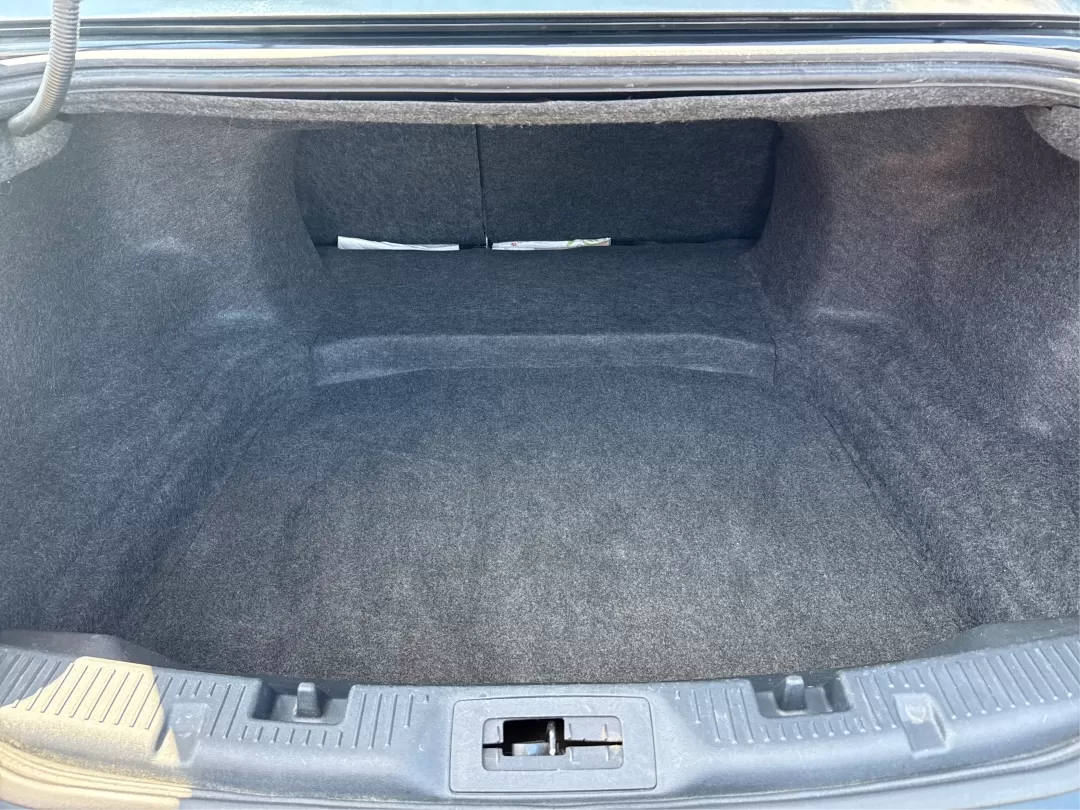2013 Ford Taurus SEL (1FAHP2E87DG) with an EcoBoost 2L I-4 gasoline direct injection engine, located at 1099 N County Rd 25A , Troy, OH, 45373, (937) 908-9800, 40.057079, -84.212883 - 2013 Ford Taurus SEL - Photo#12