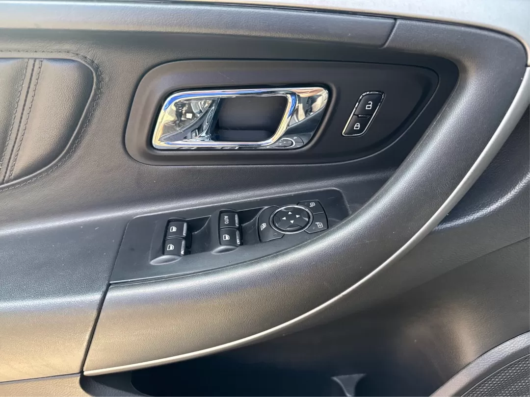 2013 Ford Taurus SEL (1FAHP2E87DG) with an EcoBoost 2L I-4 gasoline direct injection engine, located at 1099 N County Rd 25A , Troy, OH, 45373, (937) 908-9800, 40.057079, -84.212883 - 2013 Ford Taurus SEL - Photo#19