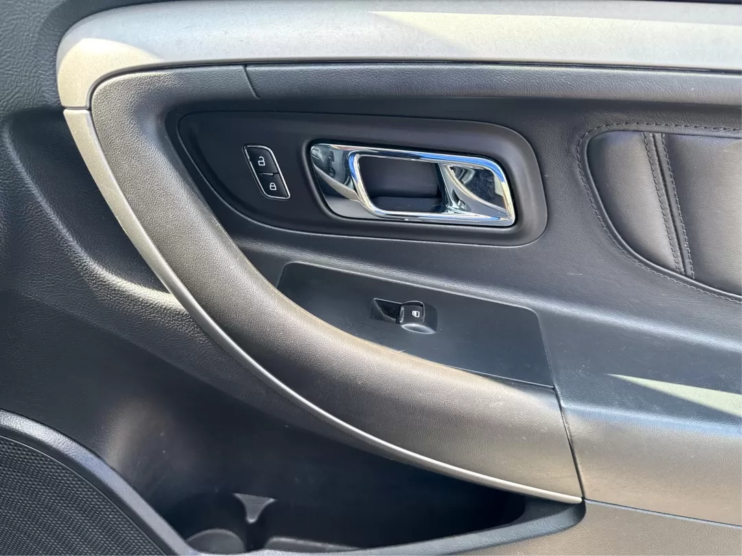 2013 Ford Taurus SEL (1FAHP2E87DG) with an EcoBoost 2L I-4 gasoline direct injection engine, located at 1099 N County Rd 25A , Troy, OH, 45373, (937) 908-9800, 40.057079, -84.212883 - 2013 Ford Taurus SEL - Photo#20