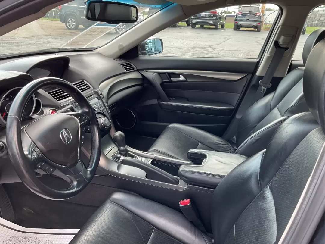 2012 Acura TL 3.5 (19UUA8F50CA) with an 3.5L V-6 variable valve control engine, located at 1099 N County Rd 25A , Troy, OH, 45373, (937) 908-9800, 40.057079, -84.212883 - 2012 Acura TL 3.5 - Photo#9