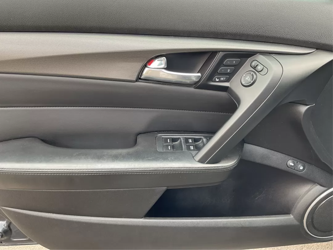 2012 Acura TL 3.5 (19UUA8F50CA) with an 3.5L V-6 variable valve control engine, located at 1099 N County Rd 25A , Troy, OH, 45373, (937) 908-9800, 40.057079, -84.212883 - 2012 Acura TL 3.5 - Photo#18
