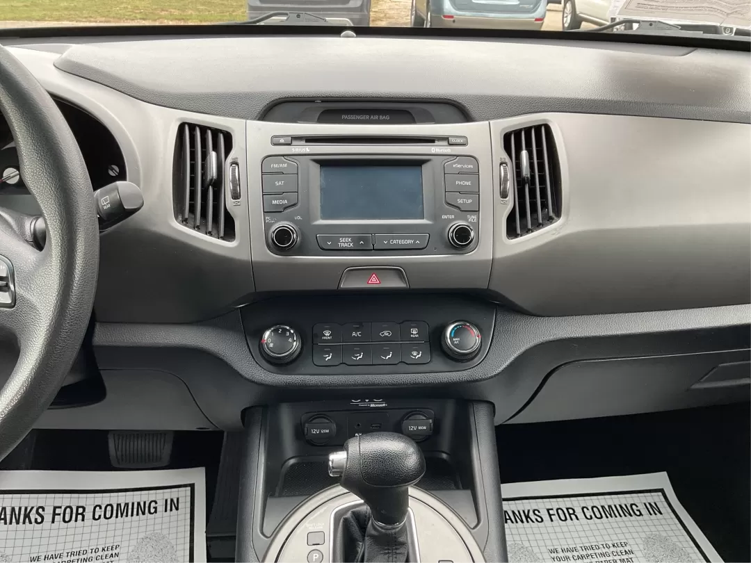 2014 Kia Sportage LX (KNDPBCAC3E7) with an 2.4L I-4 gasoline direct injection engine, located at 4508 South Dixie Dr, Moraine, OH, 45439, (937) 908-9800, 39.689976, -84.218452 - Photo#13