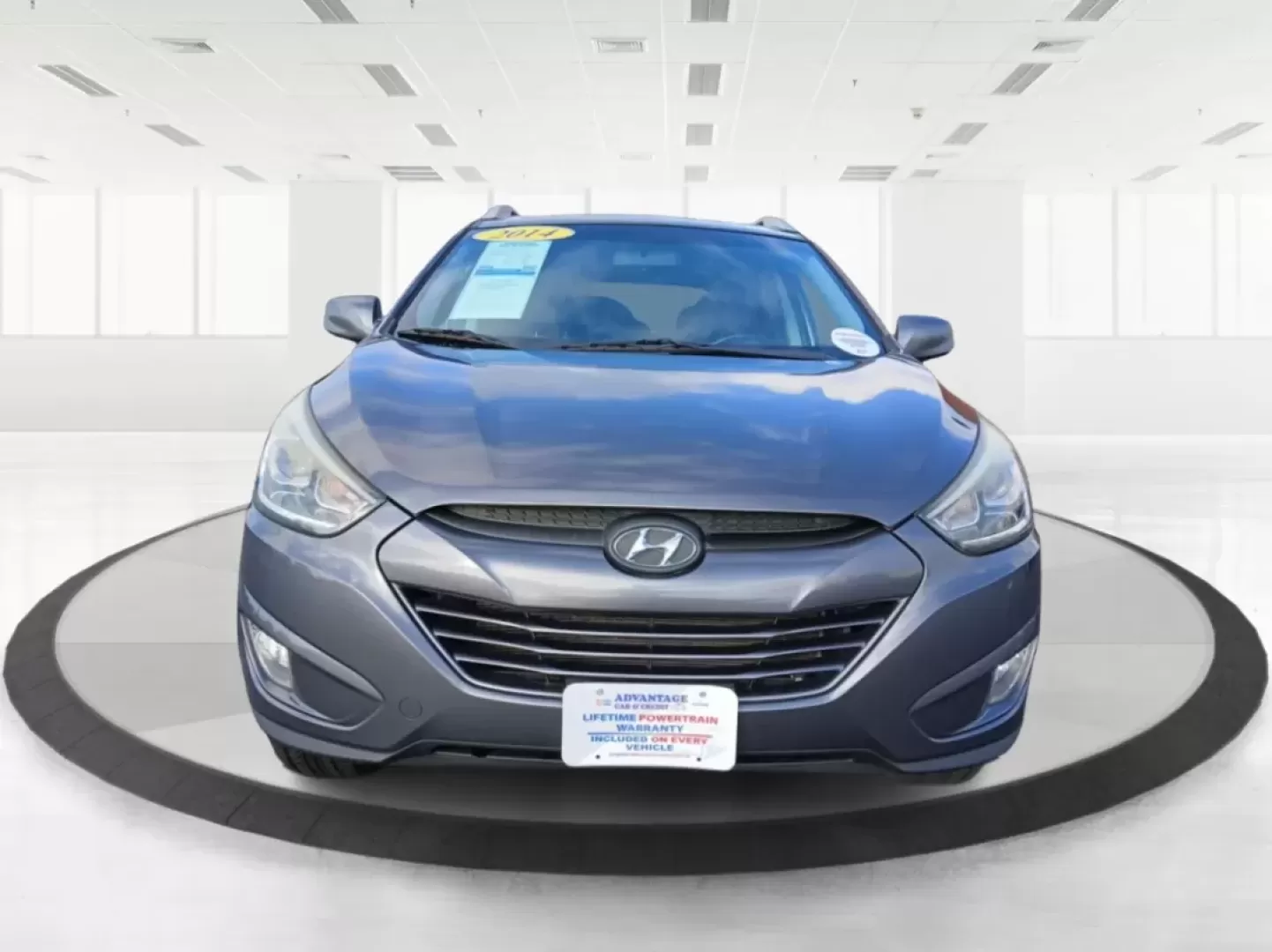 2014 Hyundai Tucson GLS AWD (KM8JUCAG3EU) with an 2.4L L4 DOHC 16V engine, 6-Speed Automatic transmission, located at 1184 Kauffman Ave, Fairborn, OH, 45324, (937) 908-9800, 39.807072, -84.030914 - **Explore the Great Outdoors with the 2014 Hyundai Tucson GLS AWD! Perfect for Weekend Adventures!**<br /> <br /> If you're ready to embrace life's adventures, the 2014 Hyundai Tucson GLS AWD is the SUV you need. Whether you're planning a weekend camping trip, daily commutes around Fairborn, or shut - Photo#7