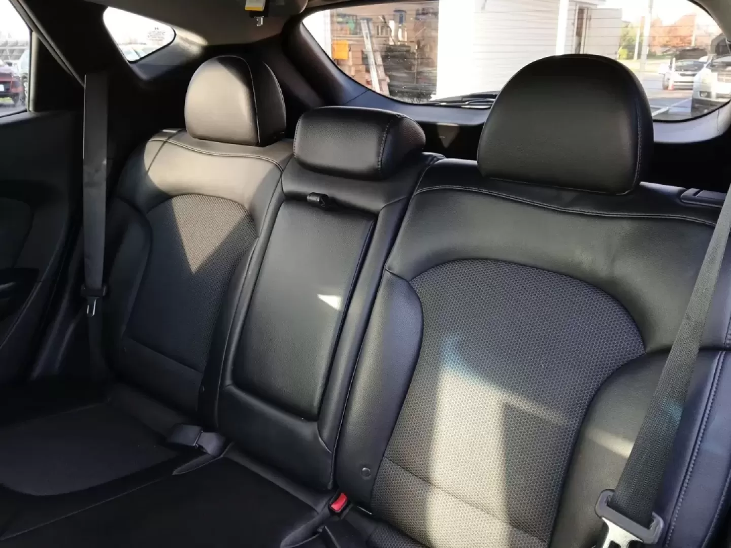 2014 Hyundai Tucson GLS AWD (KM8JUCAG3EU) with an 2.4L L4 DOHC 16V engine, 6-Speed Automatic transmission, located at 1184 Kauffman Ave, Fairborn, OH, 45324, (937) 908-9800, 39.807072, -84.030914 - **Explore the Great Outdoors with the 2014 Hyundai Tucson GLS AWD! Perfect for Weekend Adventures!**<br /> <br /> If you're ready to embrace life's adventures, the 2014 Hyundai Tucson GLS AWD is the SUV you need. Whether you're planning a weekend camping trip, daily commutes around Fairborn, or shut - Photo#10
