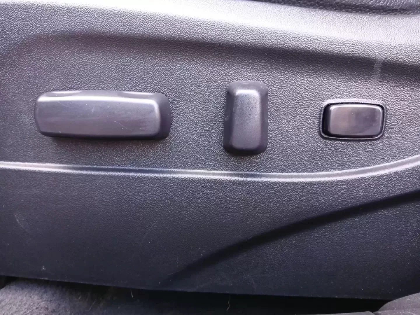 2014 Hyundai Tucson GLS AWD (KM8JUCAG3EU) with an 2.4L L4 DOHC 16V engine, 6-Speed Automatic transmission, located at 1184 Kauffman Ave, Fairborn, OH, 45324, (937) 908-9800, 39.807072, -84.030914 - **Explore the Great Outdoors with the 2014 Hyundai Tucson GLS AWD! Perfect for Weekend Adventures!**<br /> <br /> If you're ready to embrace life's adventures, the 2014 Hyundai Tucson GLS AWD is the SUV you need. Whether you're planning a weekend camping trip, daily commutes around Fairborn, or shut - Photo#18
