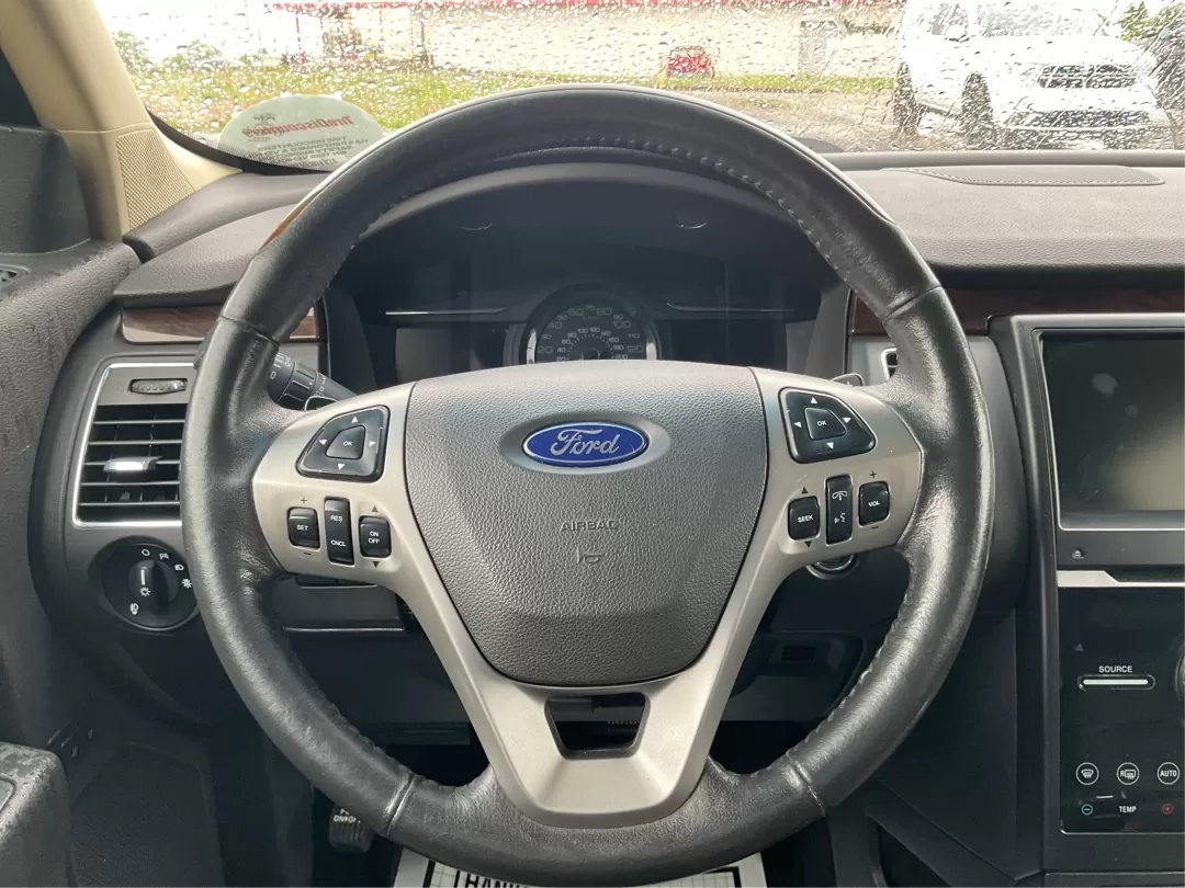 2014 Ford Flex Limited (2FMHK6DTXEB) with an EcoBoost 3.5L V-6 gasoline direct injection engine, located at 4508 South Dixie Dr, Moraine, OH, 45439, (937) 908-9800, 39.689976, -84.218452 - Photo#16