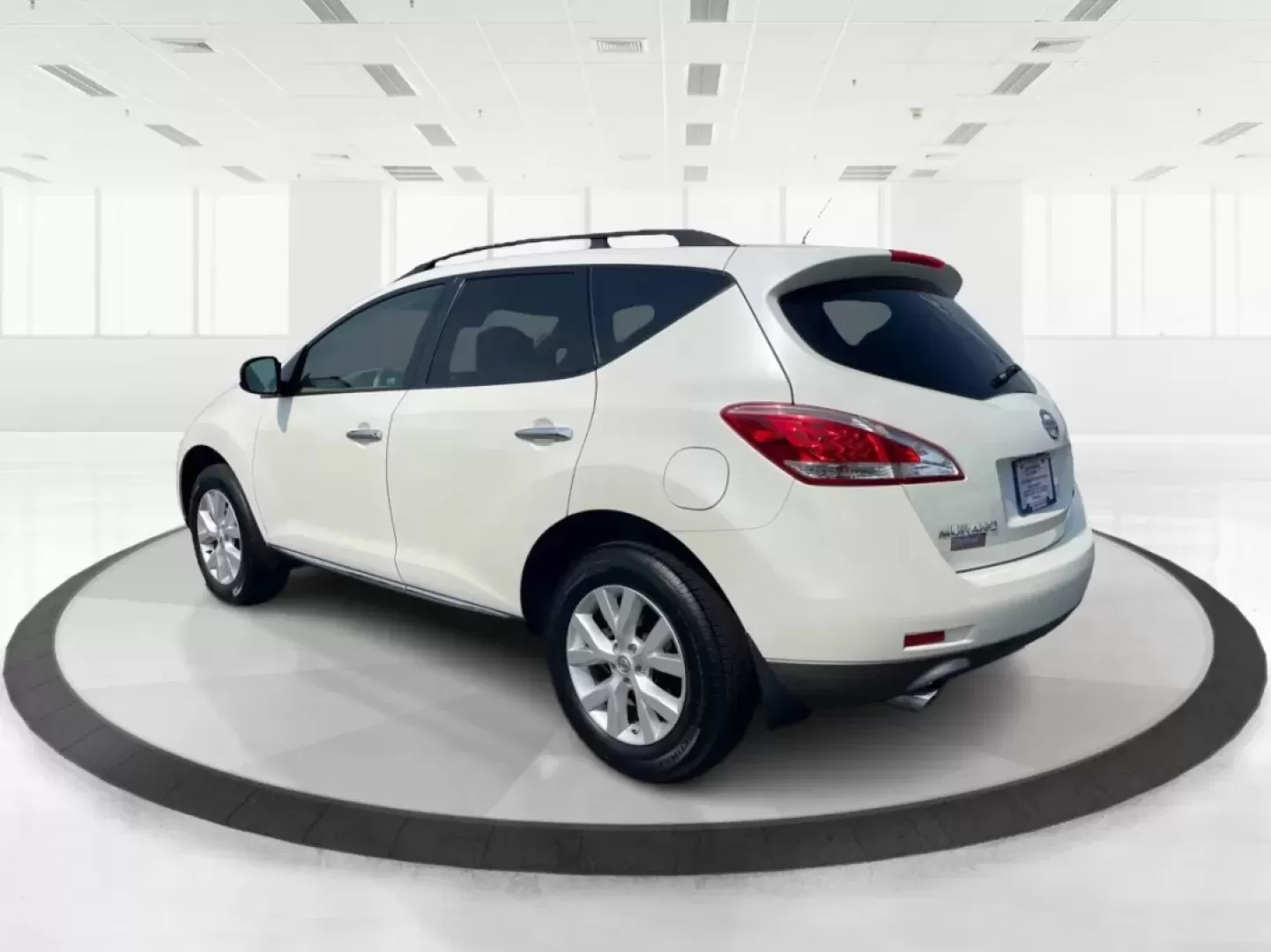 2012 Nissan Murano SL (JN8AZ1MW8CW) with an 3.5L V-6 DOHC engine, located at 4508 South Dixie Dr, Moraine, OH, 45439, (937) 908-9800, 39.689976, -84.218452 - **Experience Luxury and Versatility with the 2012 Nissan Murano SL Perfect for Your Next Adventure**<br /> <br /> Are you ready to elevate your driving experience? The 2012 Nissan Murano SL is not just a vehicle; it's a lifestyle choice for families, adventurers, and commuters alike. With its styli - Photo#4