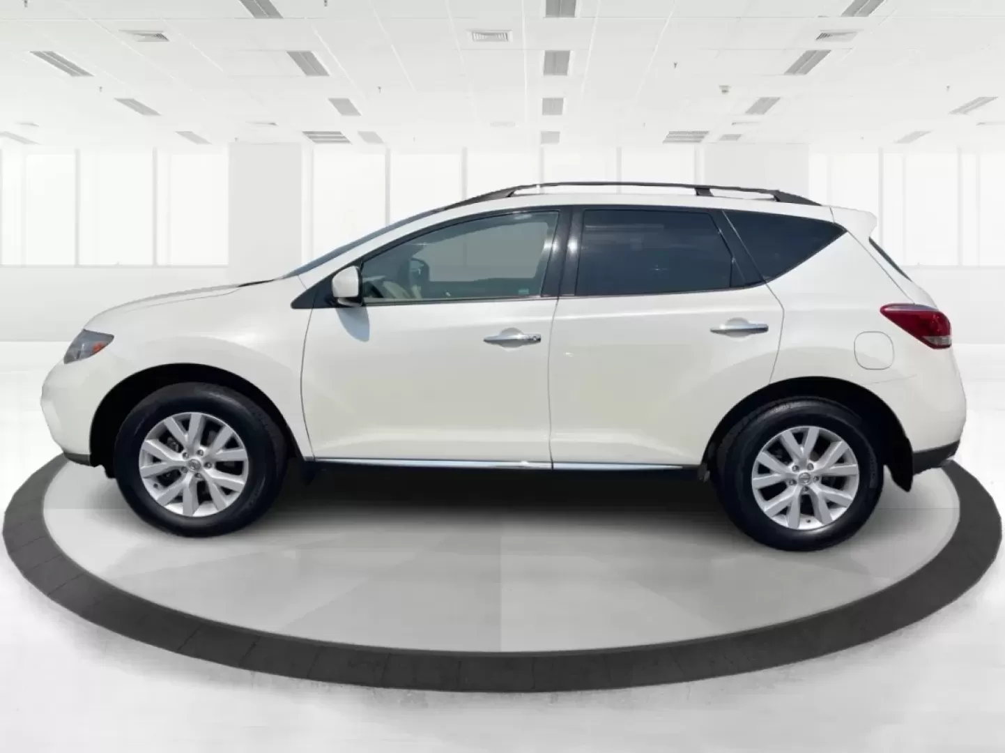 2012 Nissan Murano SL (JN8AZ1MW8CW) with an 3.5L V-6 DOHC engine, located at 4508 South Dixie Dr, Moraine, OH, 45439, (937) 908-9800, 39.689976, -84.218452 - **Experience Luxury and Versatility with the 2012 Nissan Murano SL Perfect for Your Next Adventure**<br /> <br /> Are you ready to elevate your driving experience? The 2012 Nissan Murano SL is not just a vehicle; it's a lifestyle choice for families, adventurers, and commuters alike. With its styli - Photo#5