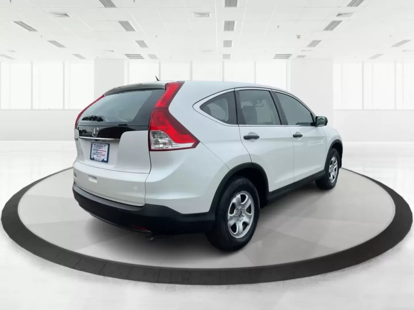 2013 Honda CR-V LX (5J6RM3H37DL) with an 2.4L I-4 DOHC engine, located at 4508 South Dixie Dr, Moraine, OH, 45439, (937) 908-9800, 39.689976, -84.218452 - If you're searching for a reliable vehicle that perfectly balances space, comfort, and efficiency for your family or daily commute, look no further than this 2013 Honda CR-V LX, proudly offered by Advantage Car and Credit in Fairborn, OH. Located conveniently at 1184 Kauffman Ave, we specialize in * - Photo#2