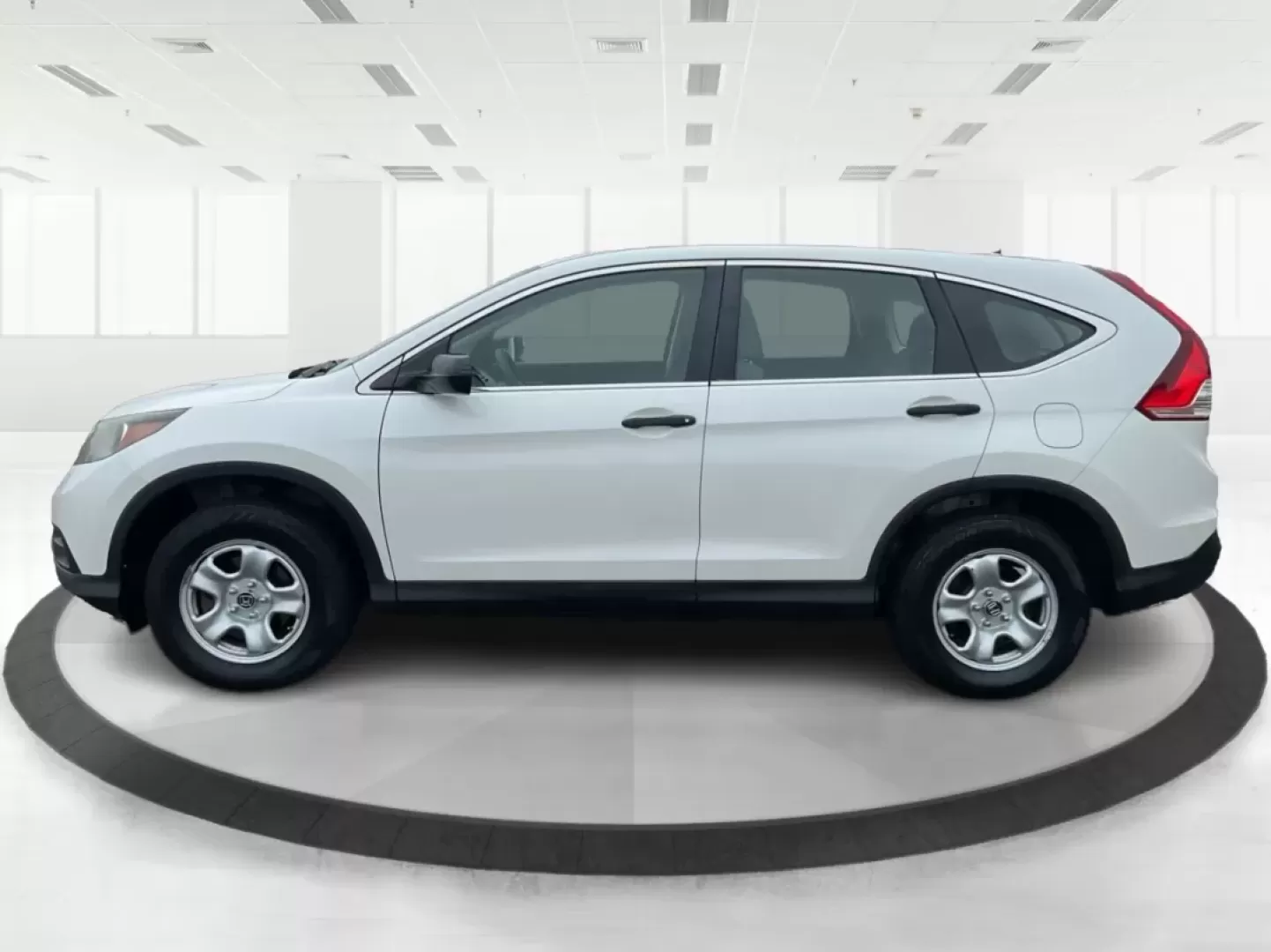 2013 Honda CR-V LX (5J6RM3H37DL) with an 2.4L I-4 DOHC engine, located at 4508 South Dixie Dr, Moraine, OH, 45439, (937) 908-9800, 39.689976, -84.218452 - If you're searching for a reliable vehicle that perfectly balances space, comfort, and efficiency for your family or daily commute, look no further than this 2013 Honda CR-V LX, proudly offered by Advantage Car and Credit in Fairborn, OH. Located conveniently at 1184 Kauffman Ave, we specialize in * - Photo#5