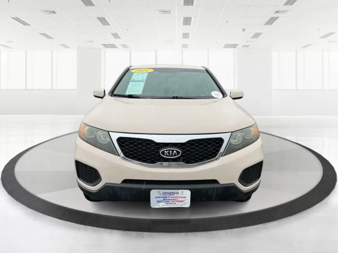 2011 Kia Sorento LX (5XYKT3A1XBG) with an 2.4L I-4 DOHC engine, located at 4508 South Dixie Dr, Moraine, OH, 45439, (937) 908-9800, 39.689976, -84.218452 - Photo#5
