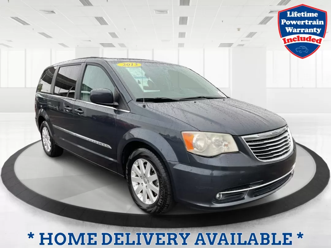 photo of 2013 Chrysler Town  and  Country Touring