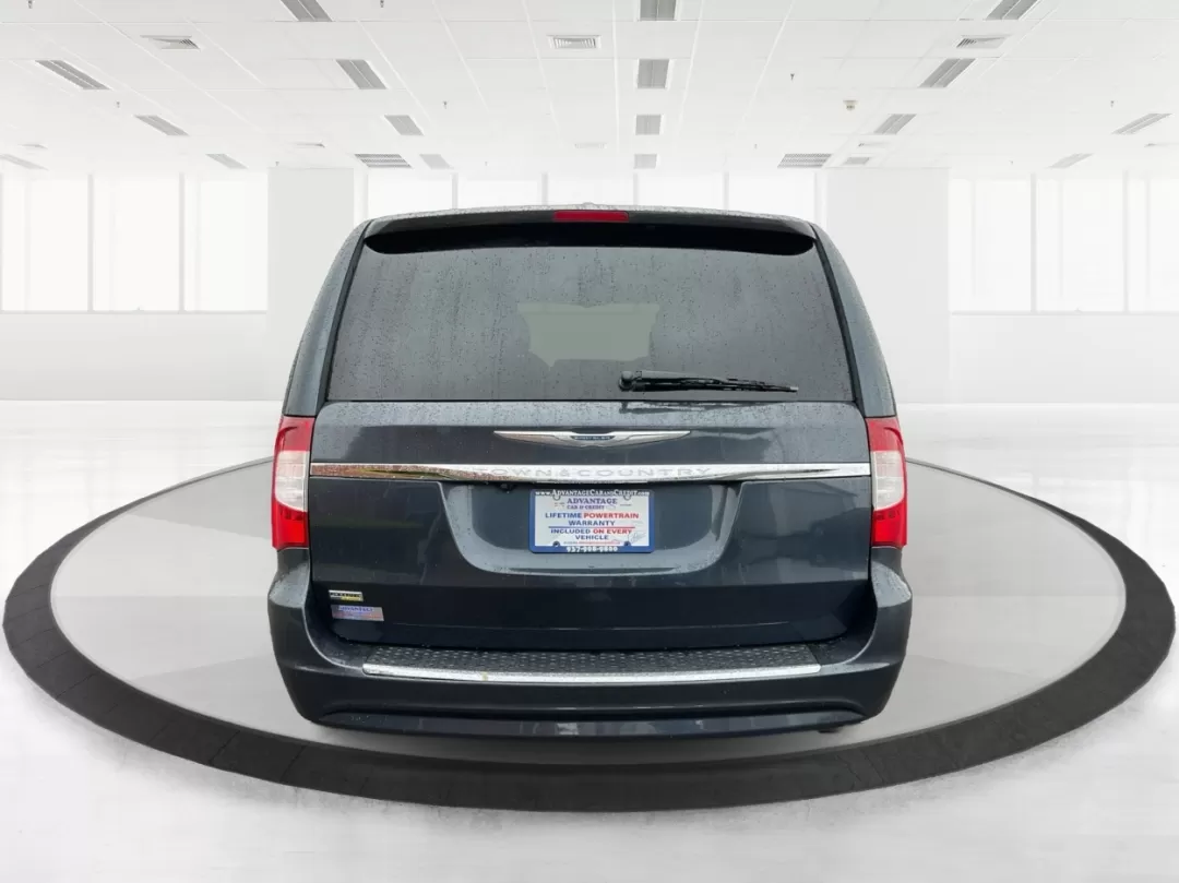 2013 Chrysler Town and Country Touring (2C4RC1BG5DR) with an Pentastar 3.6L V-6 DOHC engine, located at 4508 South Dixie Dr, Moraine, OH, 45439, (937) 908-9800, 39.689976, -84.218452 - Photo#3